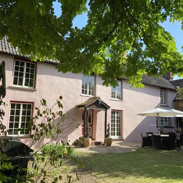 Yallands Farmhouse, hotell i Fitzhead