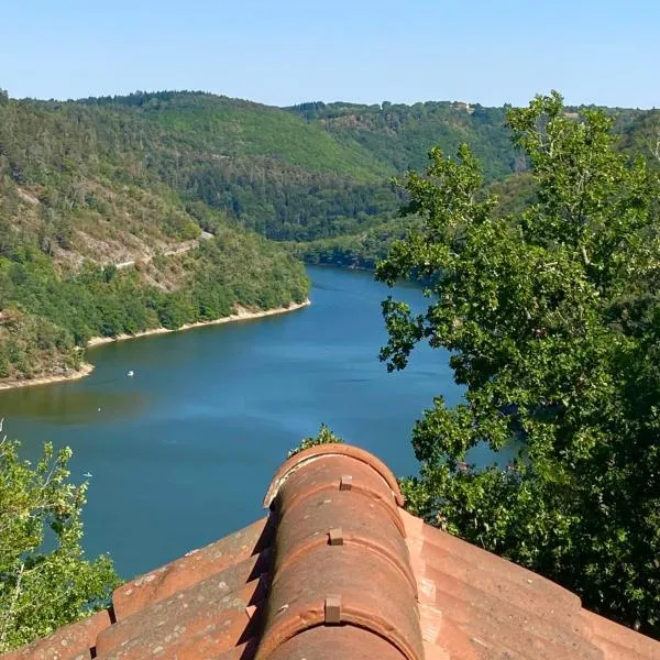 Chalet vue lac, hotel v destinaci Miremont