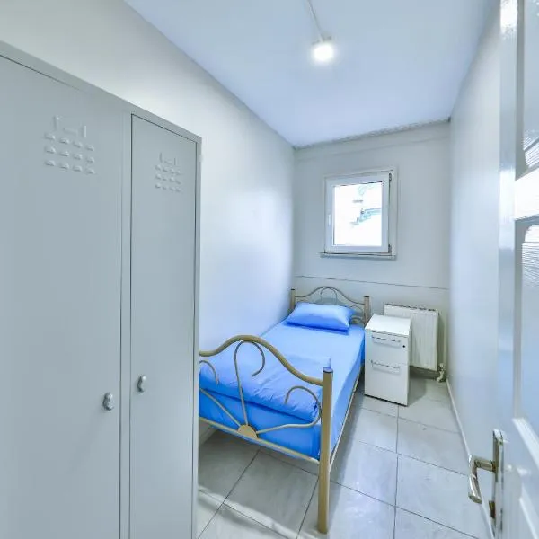 Gökçe Pansiyon - Only men, hotel v destinaci Istanbul