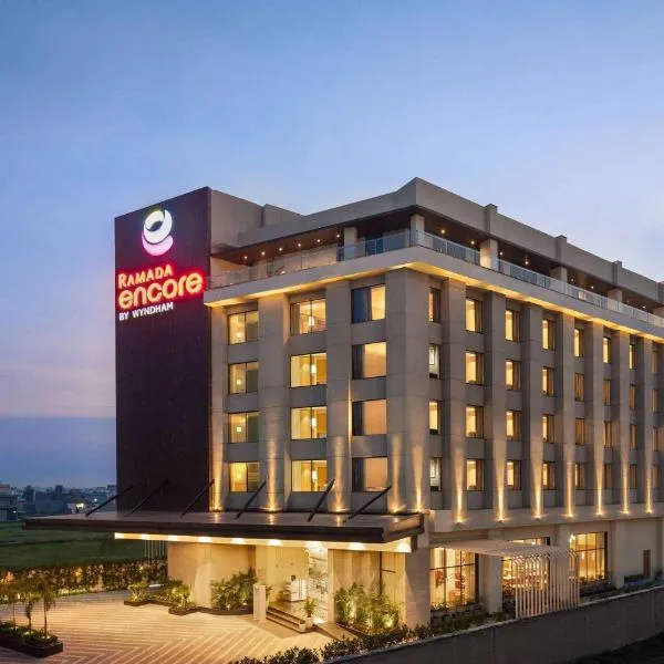 Ramada Encore by Wyndham Amritsar Airport, hotel u gradu 'Rāja Sānsi'