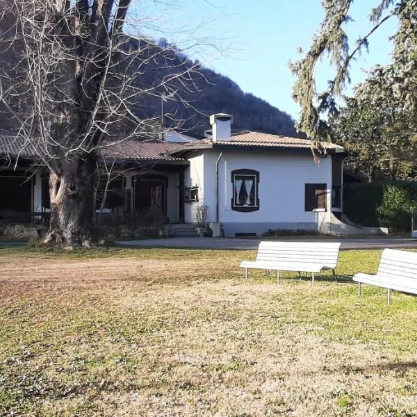 Villa Paradis B&B, hotel v destinaci Airuno