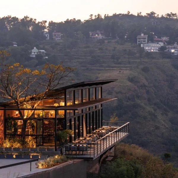 Zostel Plus Panchgani, hótel í Panchgani