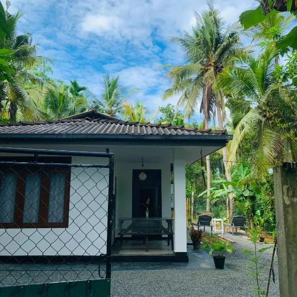White Heaven Villa, hotel v destinaci Unawatuna