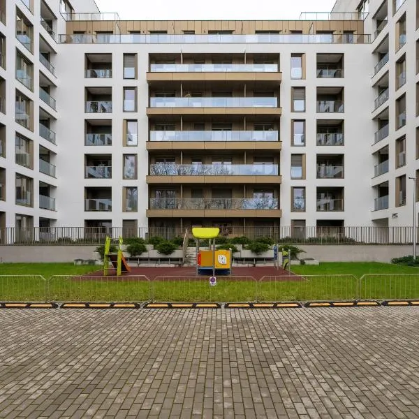 City Center Apartments with FREE GARAGE Poznań by Noclegi Renters, hotel in Poznań