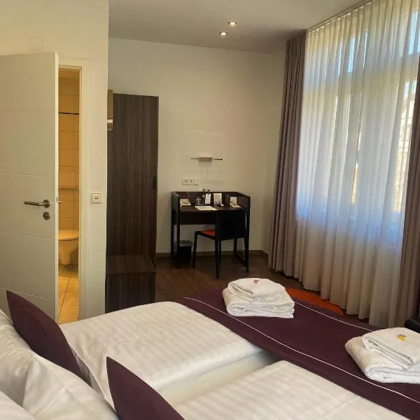 sevenDays Hotel Karlsruhe, hotel en Kleinsteinbach