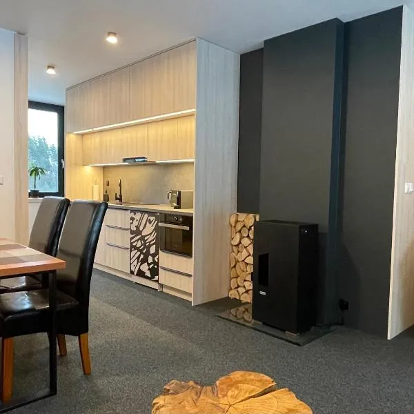 Apartmán A29-2, Hrabovo, Ružomberok โรงแรมในรูชอมแบรอค