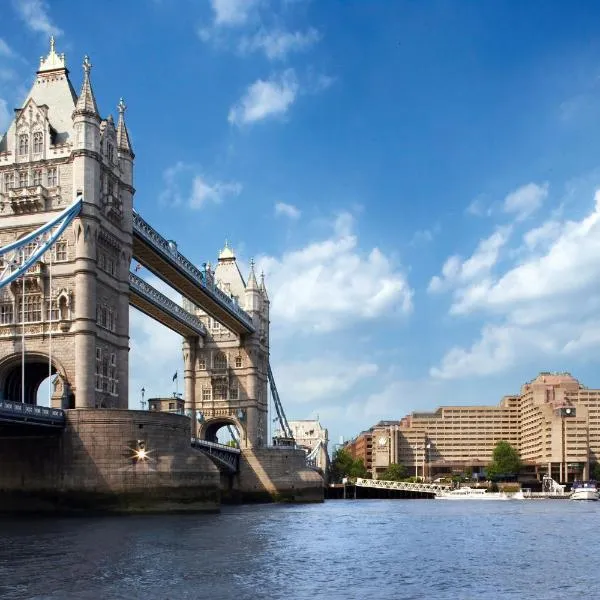 The Tower Hotel, London, отель в Лондоне