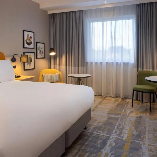 DoubleTree by Hilton Edinburgh Airport - photo 2
