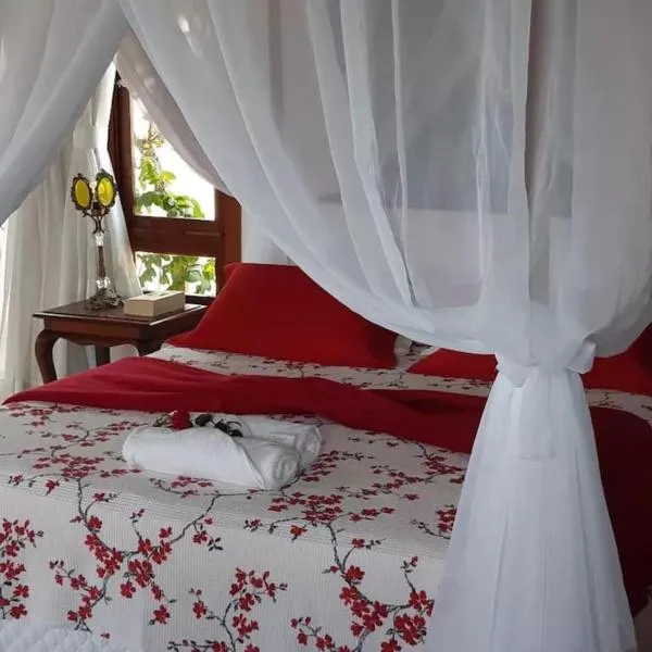 Chalé romântico, com vista panorâmica, para Casais, khách sạn ở Monte das Gameleiras