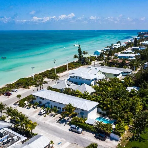 Bay Breezes at Bayside Bungalow, hotel in Anna Maria