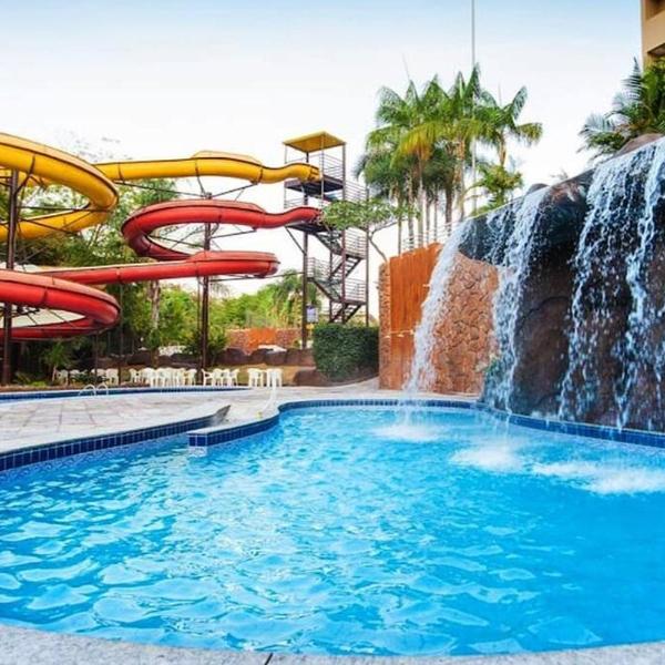 Golden Dolphin GRAND HOTEL - PISCINAS 24hrs - Roupas de Cama e Toalhas INCLUSAS - Apartamento COM VISTA - Foto 2