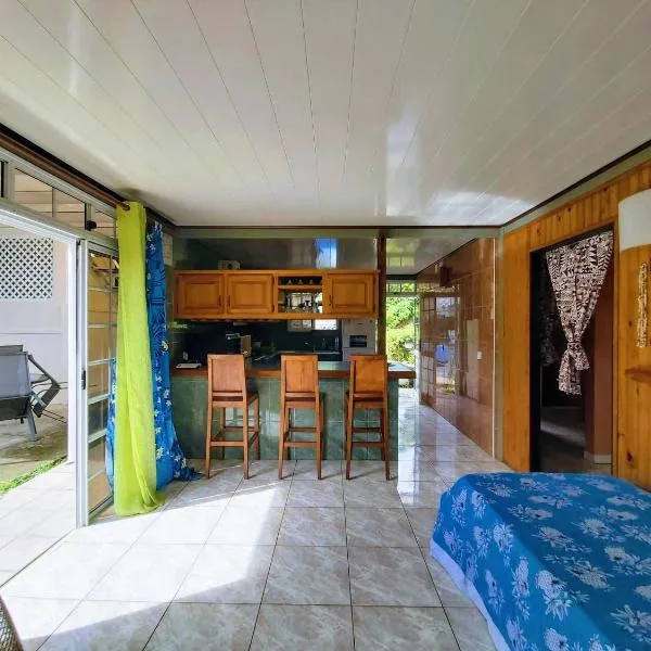 Studio Poe 1 Room Fare Tepua Lodge, hotel v Uturoe