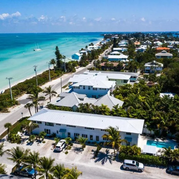 Blissful Bay at Bayside Bungalow, hotel in Anna Maria