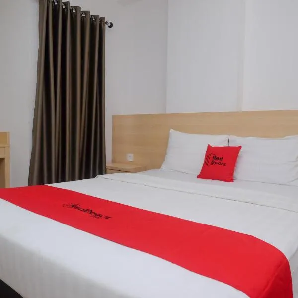 RedDoorz Apartment near Exit Toll Colomadu, hotel v destinaci Solo