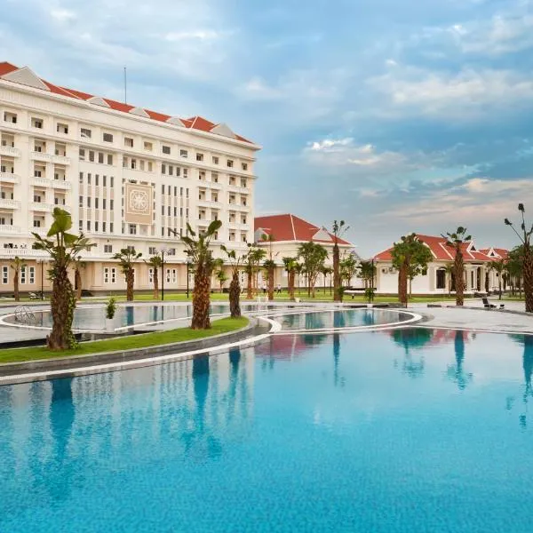 Ban Thach Riverside Hotel & Resort, hotel v Tam Kỳ