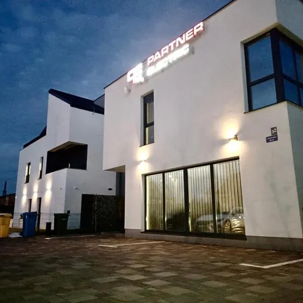 4TREES Airport Apartments and Rooms, hotel in Velika Gorica