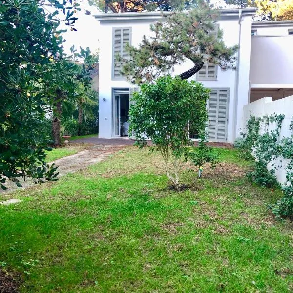 VILLA SORAYA, hótel í Lignano Sabbiadoro