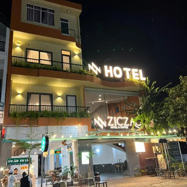 Khách sạn Ziczac KonTum โรงแรมในKon Tum