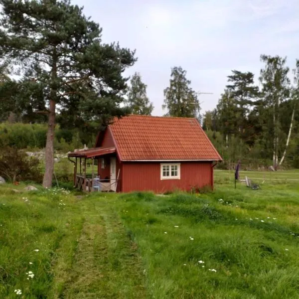 Lotta´s Cottage, hótel í Väsby
