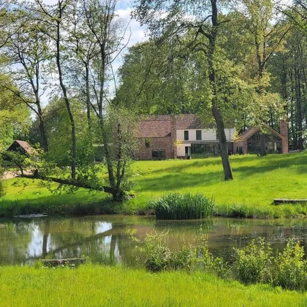 Private Apartment at Woodland Retreat, hotel in Gamlingay