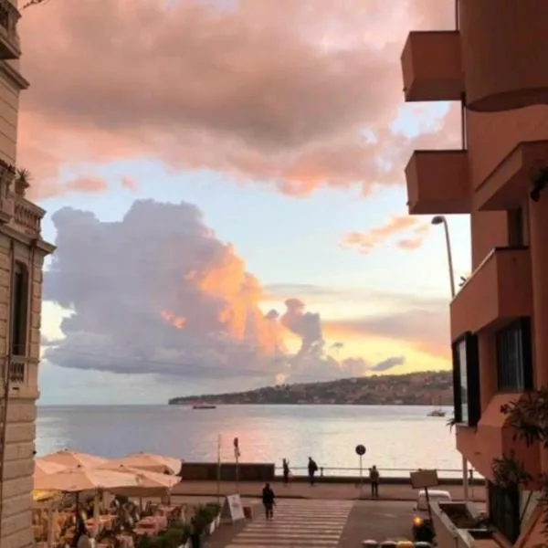 Naples Luxury Suites B&B, hotel v Neapoli