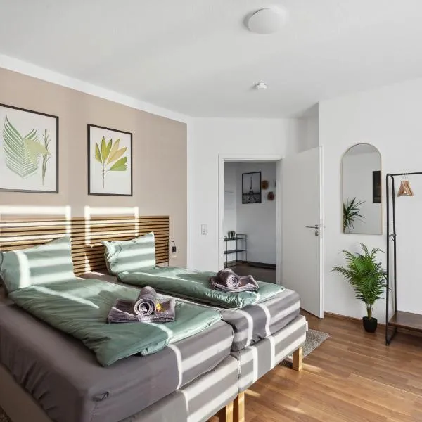 Larooms Merseburg - Apartment NP21 - 2 Zimmer - 4 Betten - Waschmaschine - Parkplatz - Balkon โรงแรมในแมร์เซอบวร์ก