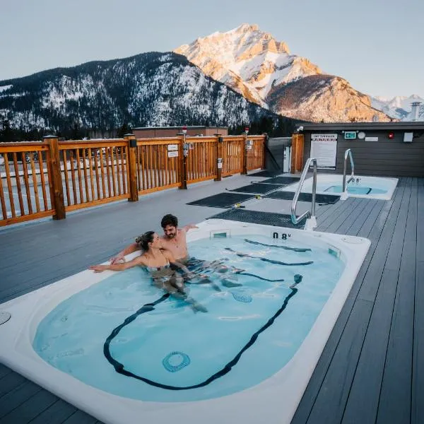 Basecamp Suites Banff, viešbutis Banfe