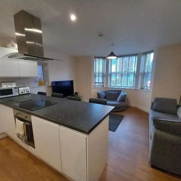 Modern large 2 Bed whole apartment - Free parking - Ground floor - Central Beeston, Hotel in Nottingham