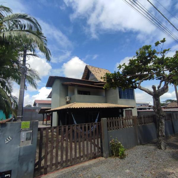 Casa grande, 700m da praia, São Francisco do Sul - SC