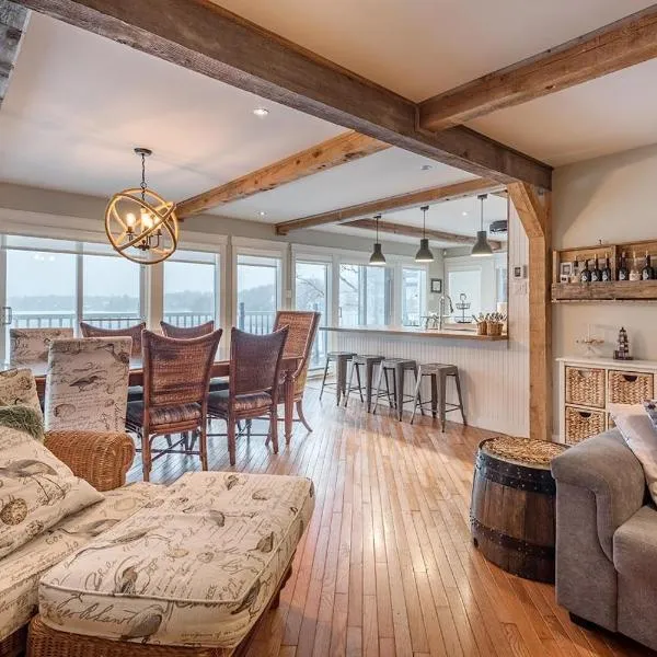 Breathtaking Lake View With Spa Chalet 360, hotel in Chertsey