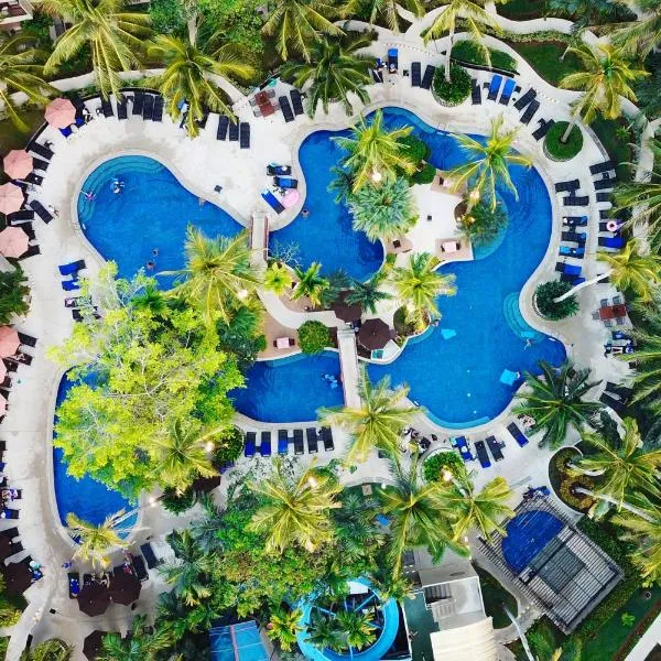 Holiday Inn Resort Phuket Surin Beach by IHG, hotel v destinaci Surin pláž