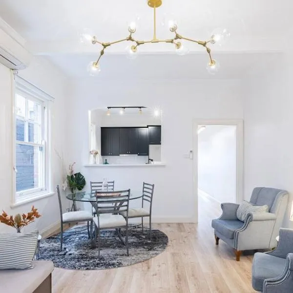 Cozy King Suite Millers Point