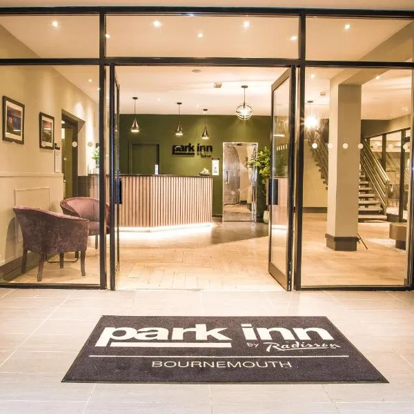 Park Inn by Radisson Bournemouth, hotel a Iford