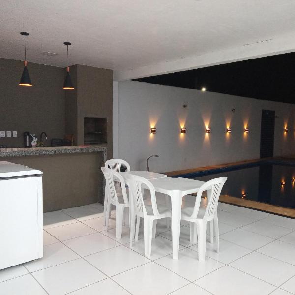 Casa com Piscina, hidromassagem e churrasqueira. - Foto 5
