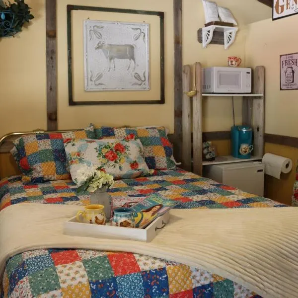 Acorn Hideaways Canton Charming Pioneer Suite 1890's General Store, hotel v destinaci Canton