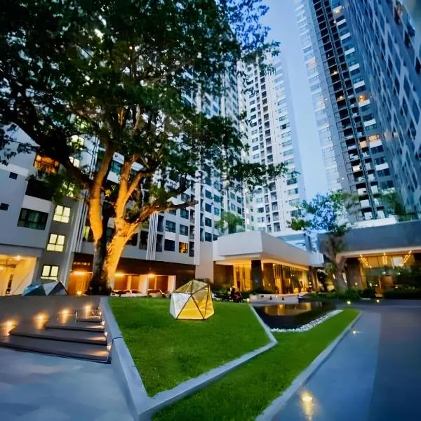 THE BASE apartments at central pattaya, מלון בפטאייה סנטרל