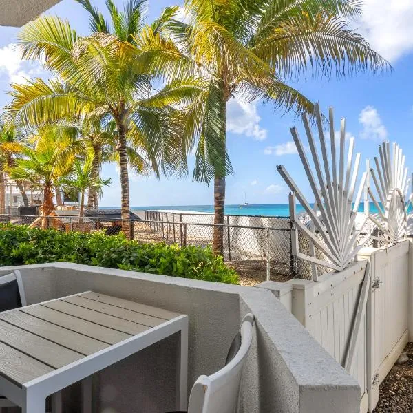 The Best Little Beach Bar Condo next to The Morgan Village，馬霍礁的飯店