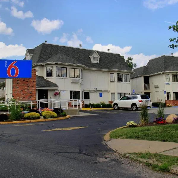 Motel 6-Enfield, CT - Hartford – hotel w mieście Enfield