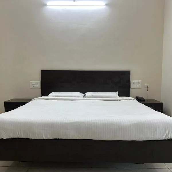 Super OYO SAR Residency, hotel in Kalale