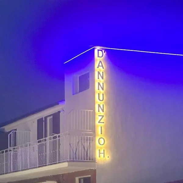 D ANNUNZIO house, hotel in Martinsicuro