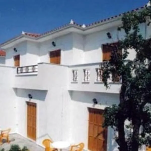 Okeanis Apartments, hotel in Kala Nera