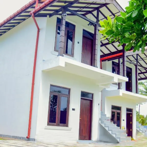 Muthu Villa 94 Midigama, hótel í Ahangama East