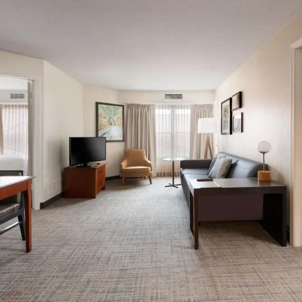 Residence Inn by Marriott Rogers: Rogers şehrinde bir otel
