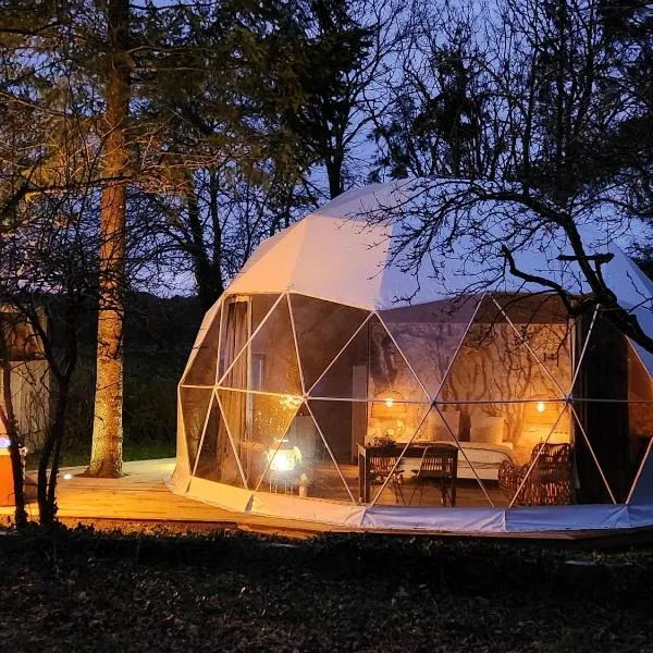 Dôme magnifique avec spa, hotel v destinaci La Chapelle-du-Fest