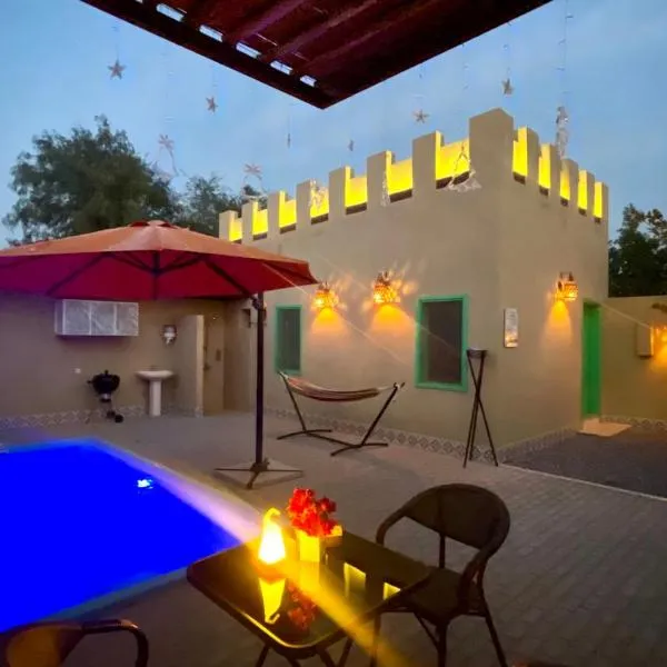 Al Bait resort with private swimming pools -HRS stables, hotel di Al Ḩamrānīyah