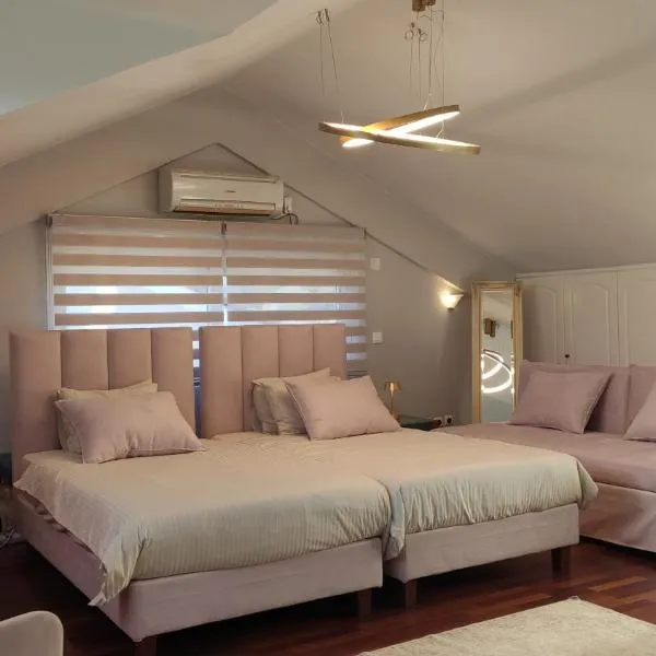 Beautiful maisonette with a view to the mountains and the sea, hotel v destinácii Aghia Marina