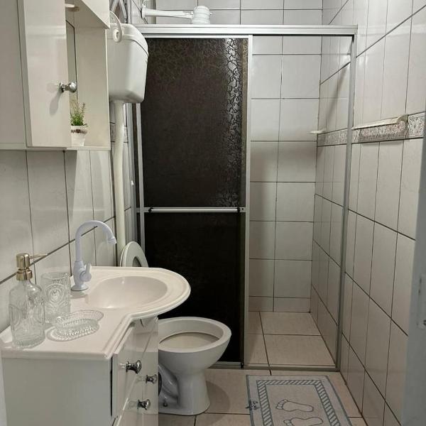 Amplo apart. com sacada, WiFi, Estacionamento, kit de praia, completo! - Foto 3