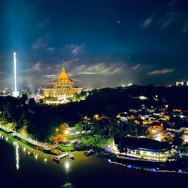 Kuching City Center Riverbank Suites With Marvelous River View, hotel di Kuching