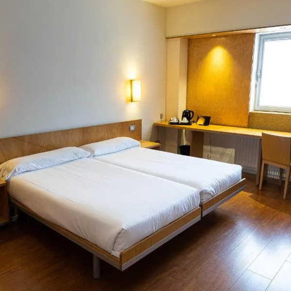 이룬에 위치한 호텔 Kyriad Direct ETH IRUN