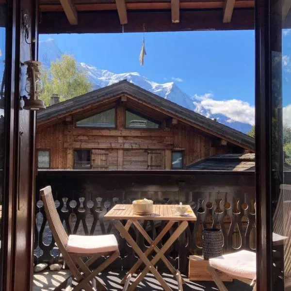 Appartement ensoleillé aux Tines, vue Massif, khách sạn ở Chamonix-Mont-Blanc